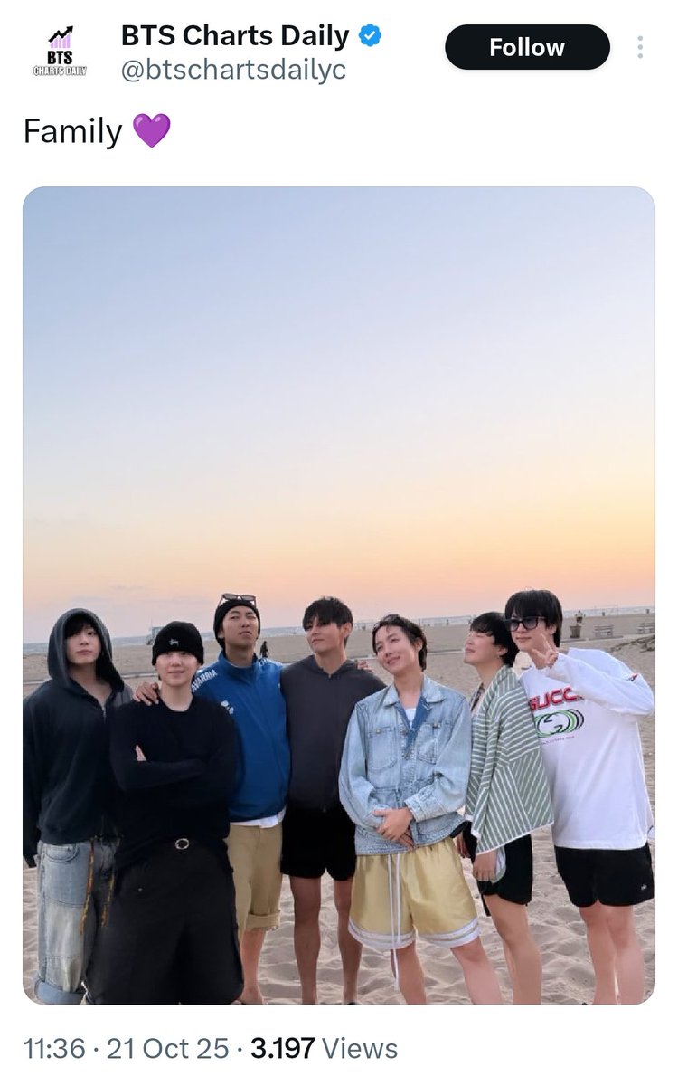 Chick⅋Bunny¹̶³̶ (@chicknbunny13) on Twitter photo When others need defending vs when tkkrs harass Jimin's family irl When others need defending vs when tkkrs harass Jimin's family irl
