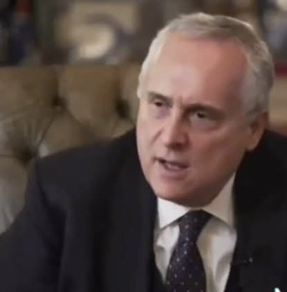 Io te compro a te a 100! Ma non te do la cassa subito, perché non voglio caccià i soldi subito e dico “io ti do anche quello che tu vuoi a condizione che raggiungiamo certi obiettivi. E così è successo con AKKA PAKKA PRO”