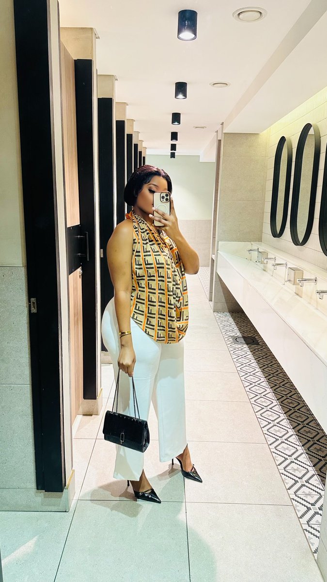 PrincessTee_M's tweet photo. Corporate Hun🤍 https://t.co/AFd4GSYneq