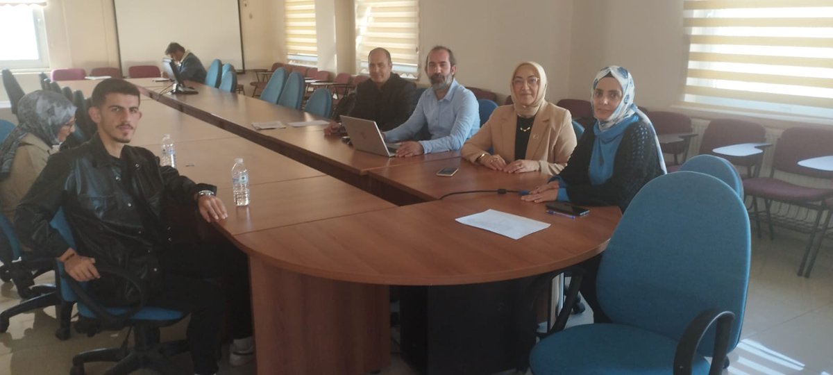 Engelleri birlikte aşıyoruz !
Van Çalışma ve İş Kurumu İl Müdürlüğü olarak engelli istihdamı gerçekleştirmek üzere CMC Çağrı Merkezi ile  Öner Hedef Tekstil firmaları ile iş arayan vatandaşlarımızın katılımı sağlanarak iş veren - engelli iş arayan toplu görüşmesi gerçekleştirdik.