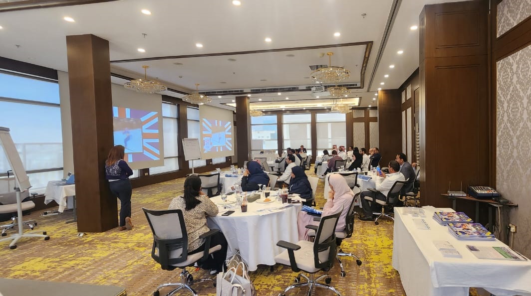 HSE_Review's tweet image. Day 1 of the SafeStart Trainer Certification – Level 1 Course in Riyadh kicked off with insightful sessions led by Larry Wilson, Sarah Stoker, and Mitchell Wilson.
Engaging discussions on human factors and proactive safety set the tone for Day 2!

#SafeStart #HSE #Riyadh