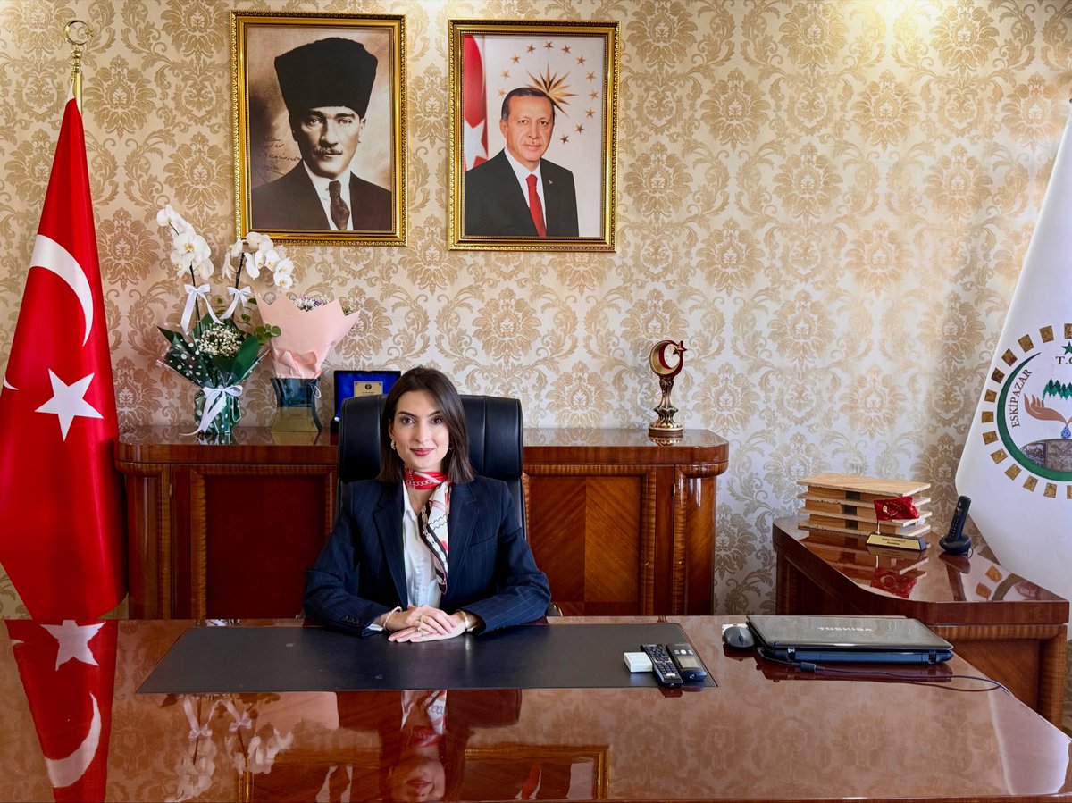 EskpzrKymkmlk's tweet image. İlçe Kaymakamımız Sayın Kübra USTAOĞLU 21.10.2025 tarihinde ilçemizdeki görevine başlamıştır.