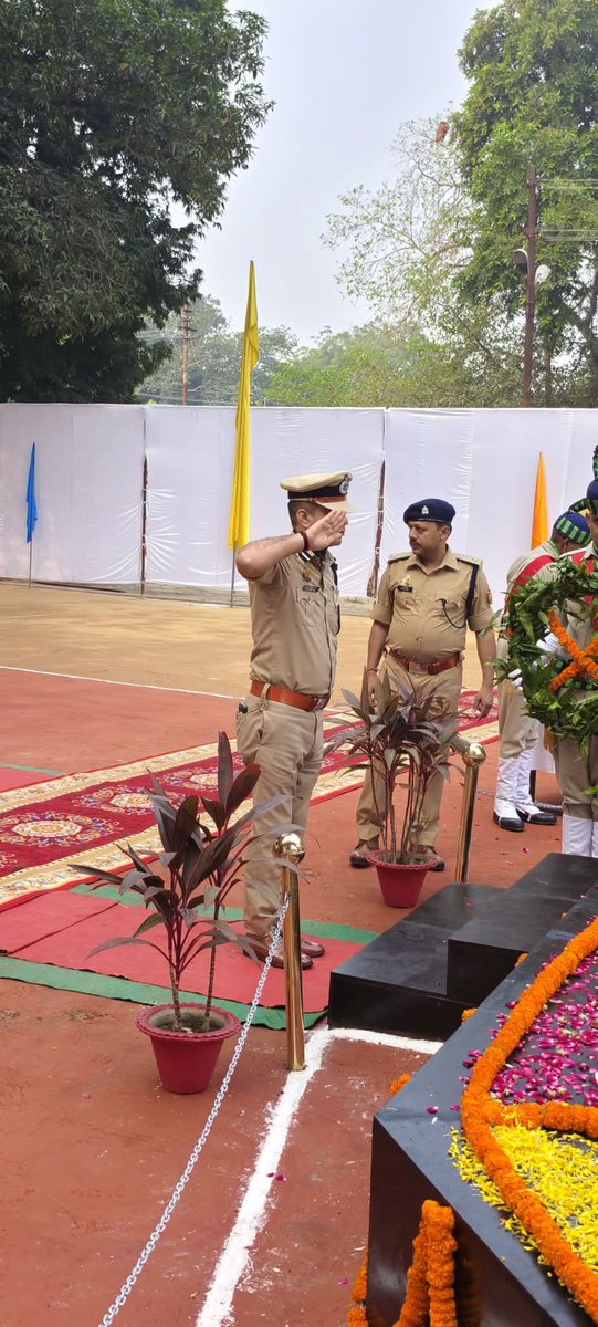 आज के दिन हम उन सभी वीर साथियों को नमन करते हैं, जिन्होंने कर्तव्य पालन करते हुए अपने प्राणों की आहुति दी। हर वह वर्दीधारी जिसने खतरे के आगे झुकने से इंकार किया, वही हमारी प्रेरणा है, वही हमारी ताकत। 
जय हिन्द