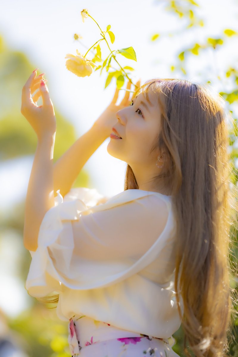 shunping1024_3's tweet image. 生成AIって本当に凄いな!
仕事で報告資料の文章作ってくれたり、
長年謎だった持病の不整脈の正体を暴いたり。
これからどんどん活用していこう!
@Tinker_Bell_z
#花ポートレート #自然光ポートレート #逆光ポートレート  
#ナチュラルポートレート #光と花 #softportrait #portrait