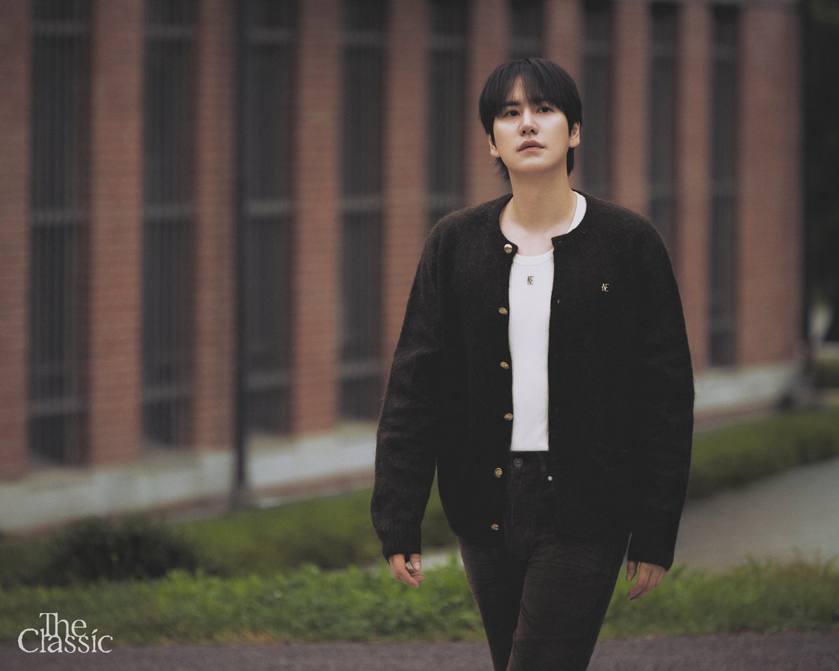 💛

규현 (KYUHYUN) EP [𝓣𝓱𝓮 𝓒𝓵𝓪𝓼𝓼𝓲𝓬] 
KYUHYUN EP [𝓣𝓱𝓮 𝓒𝓵𝓪𝓼𝓼𝓲𝓬]

Concept Photo (Reminiscence ver.)

2025. 11. 20. 6PM Release

#규현 #KYUHYUN
#TheClassic 
#20251120_6PM
