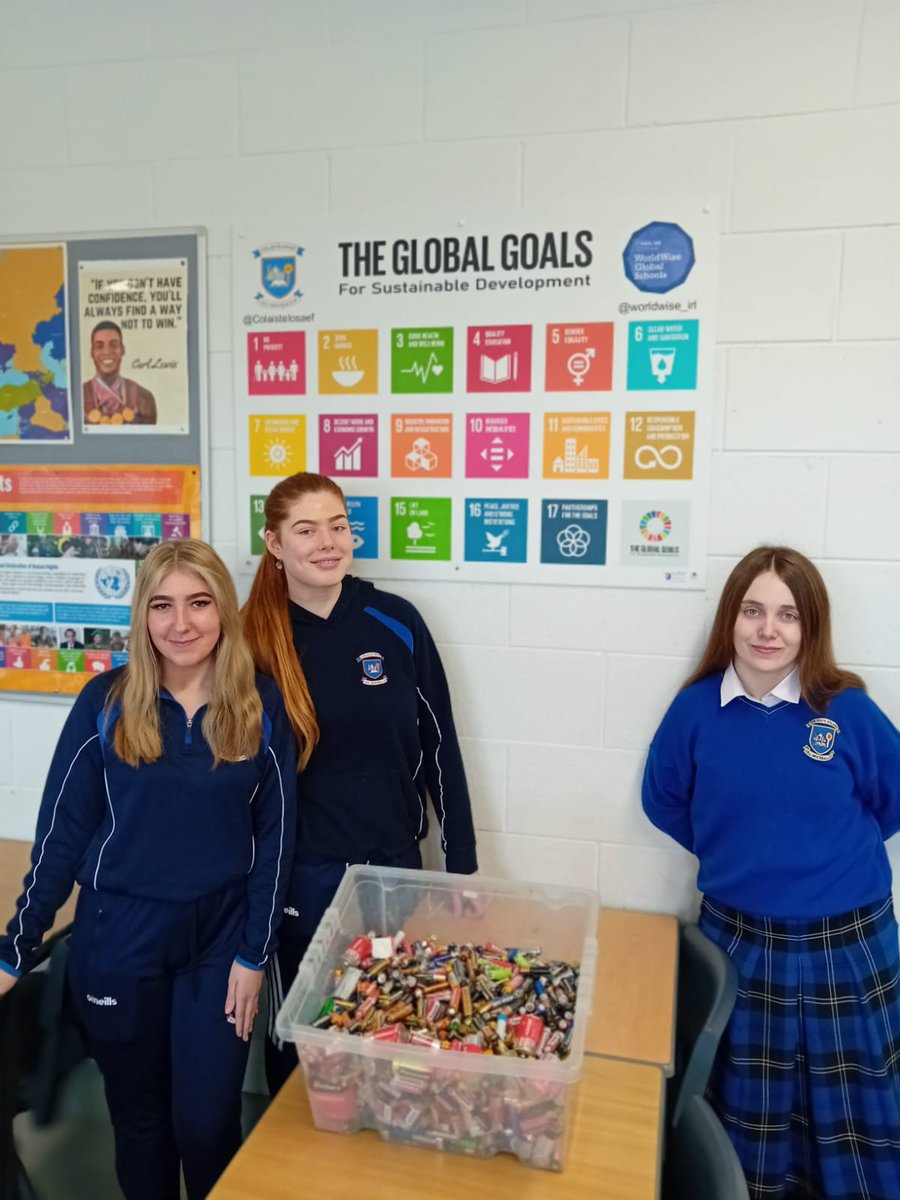 CIKErasmus's tweet photo. ๐ Every battery counts! โป๏ธ Weโre collecting used batteries to support @LauraLynnHouse ๐ Drop yours in the collection boxes in @ColaisteIosaef ๐ซ and help power care, comfort and smiles for children and families across Ireland ๐ #BatteryChallenge #LauraLynn @WEEEIreland https://t.co/qkQbEXCN9z