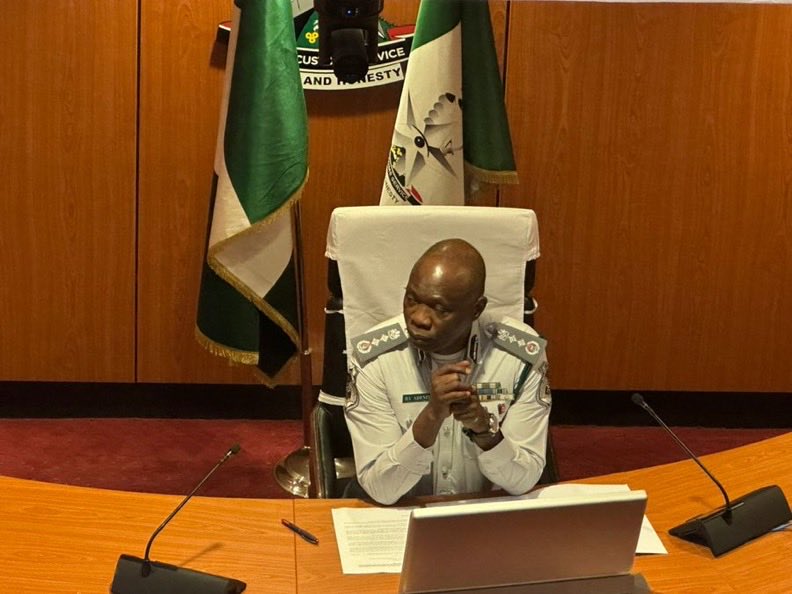 AETVNews's tweet image. BREAKING: Nigeria Customs launches new digital platform to verify vehicle clearance and duty payments in minutes 

#CustomsUpdate #DigitalNigeria #VehicleVerification #NCS #TechInGovernance #BreakingNews