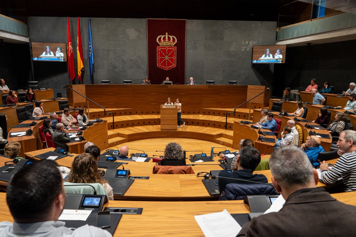 LIFE_NAdapta_CC's tweet image. 🌍 La voz de la ciudadanía frente al #CambioClimático  💚
En el Parlamento de Navarra, un grupo de representantes sociales presentó el manifiesto “Por una Navarra más habitable”, en el marco del cierre del proyecto #LIFE_IP_NAdapta_CC.

👉 lifenadapta.navarra.es/es/-/sesion-ci…

#LIFEProgramme