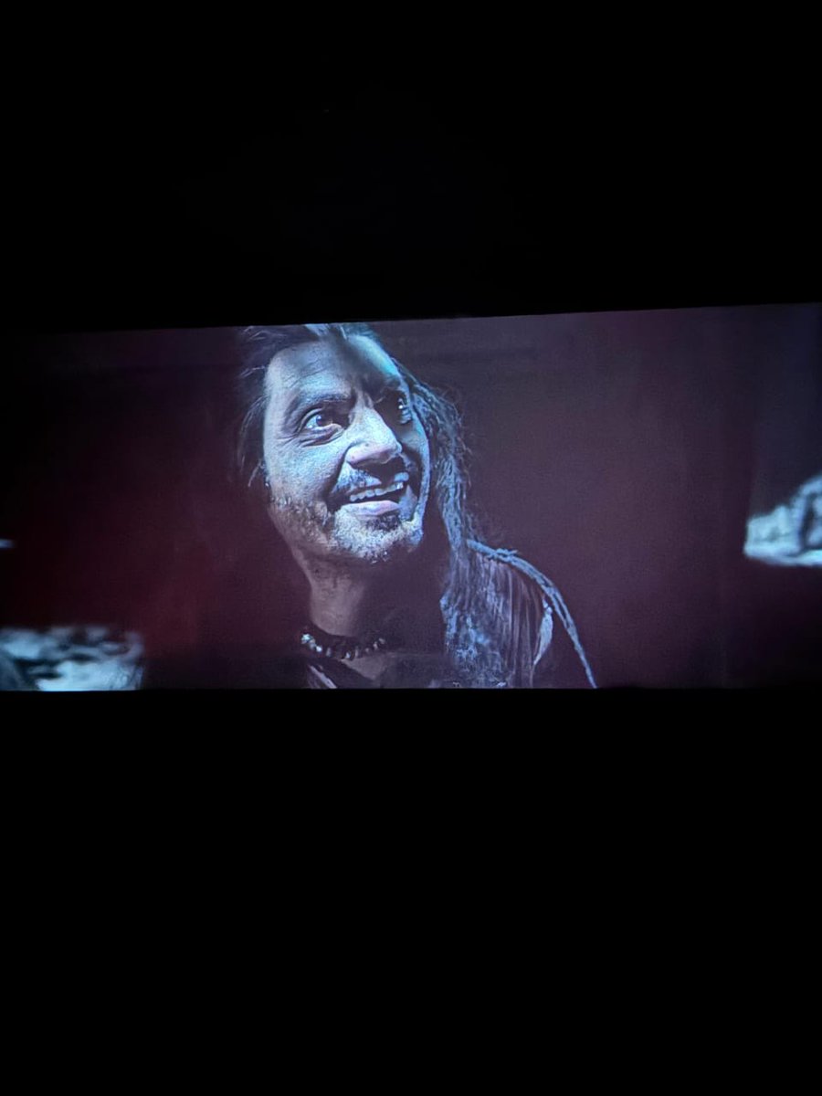 #Thamma blends humour, romance, and light thrills effortlessly. Some scenes drag slightly, but the overall feel-good factor makes up for it. ⭐️⭐️⭐️½