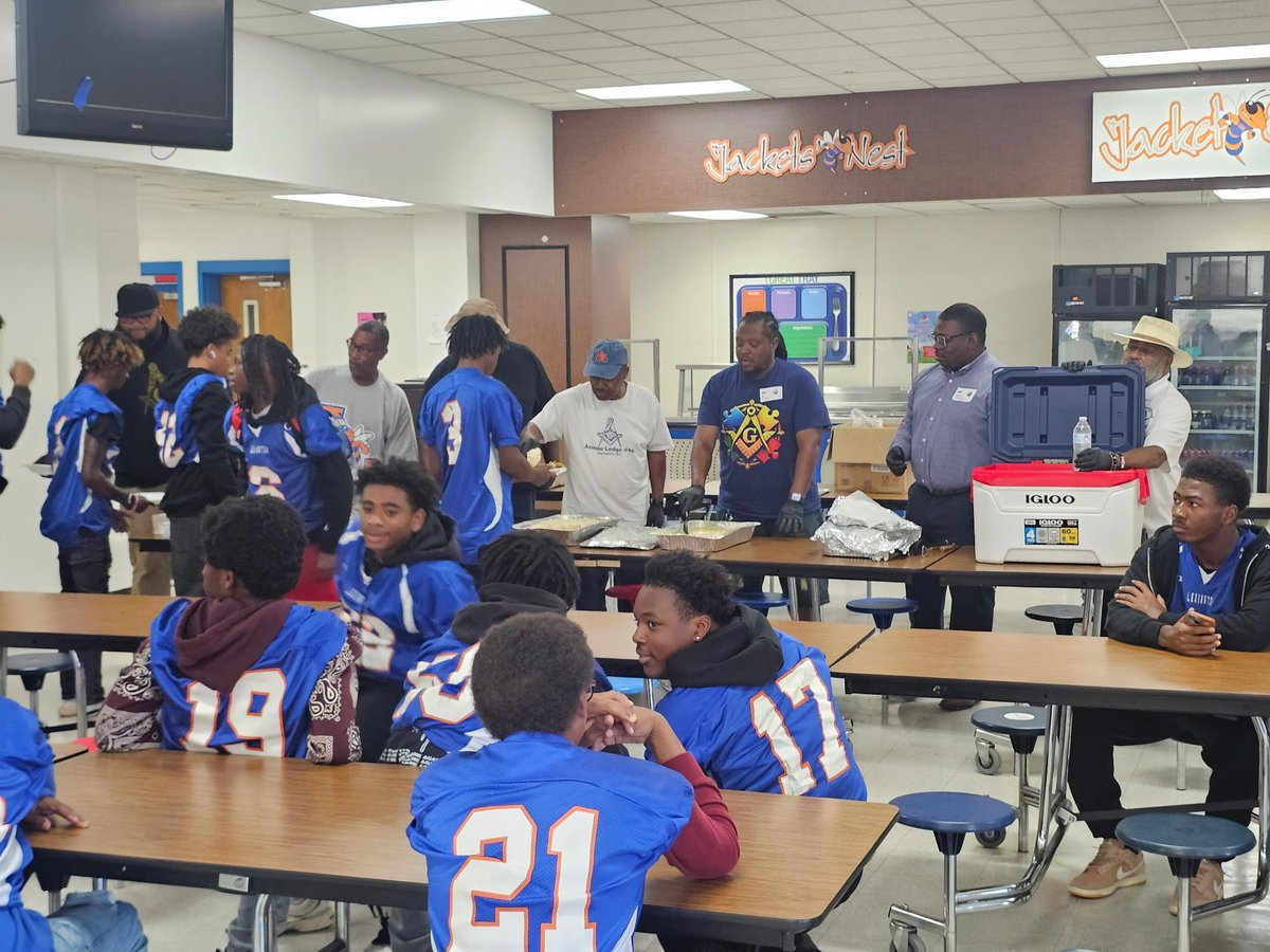 LSHS Football and S&C 🏈 tweet media