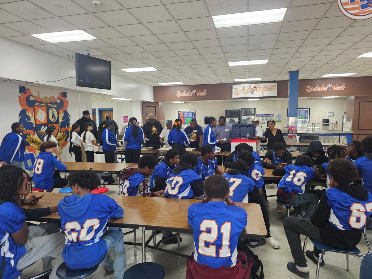 LSHS Football and S&C 🏈 tweet media