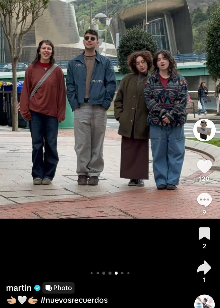 lu0nline's tweet image. martin incluyendo fotos de juanjo con sus amiguitas porque a los 2 les hace muy felices que sus entornos se hayan integrado tan bien en el del otro🤧🤍