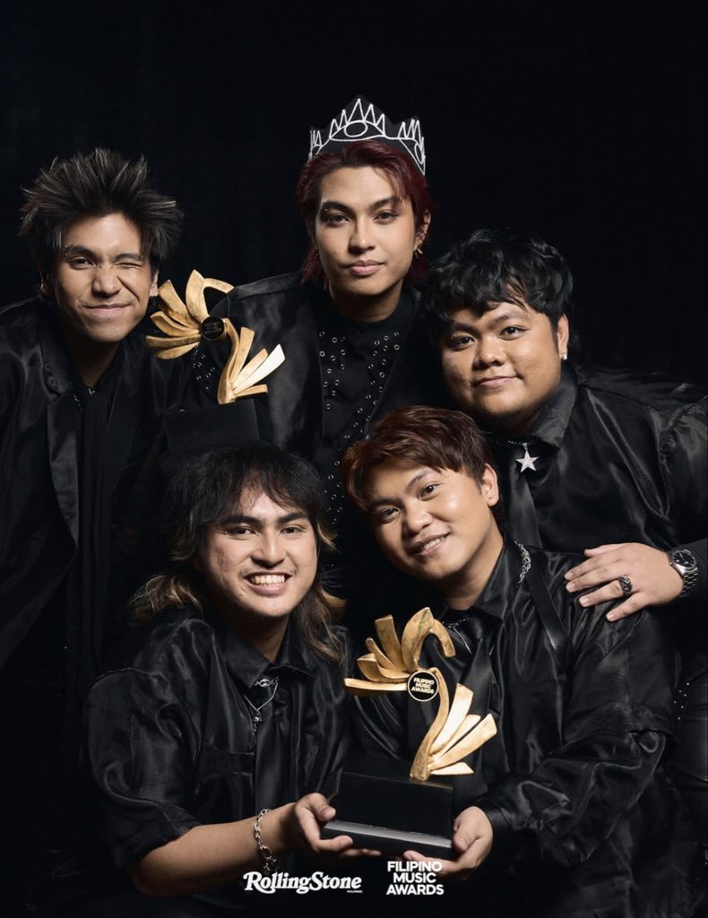 giansrchives's tweet image. “did we make it?”                       “yes we did.”