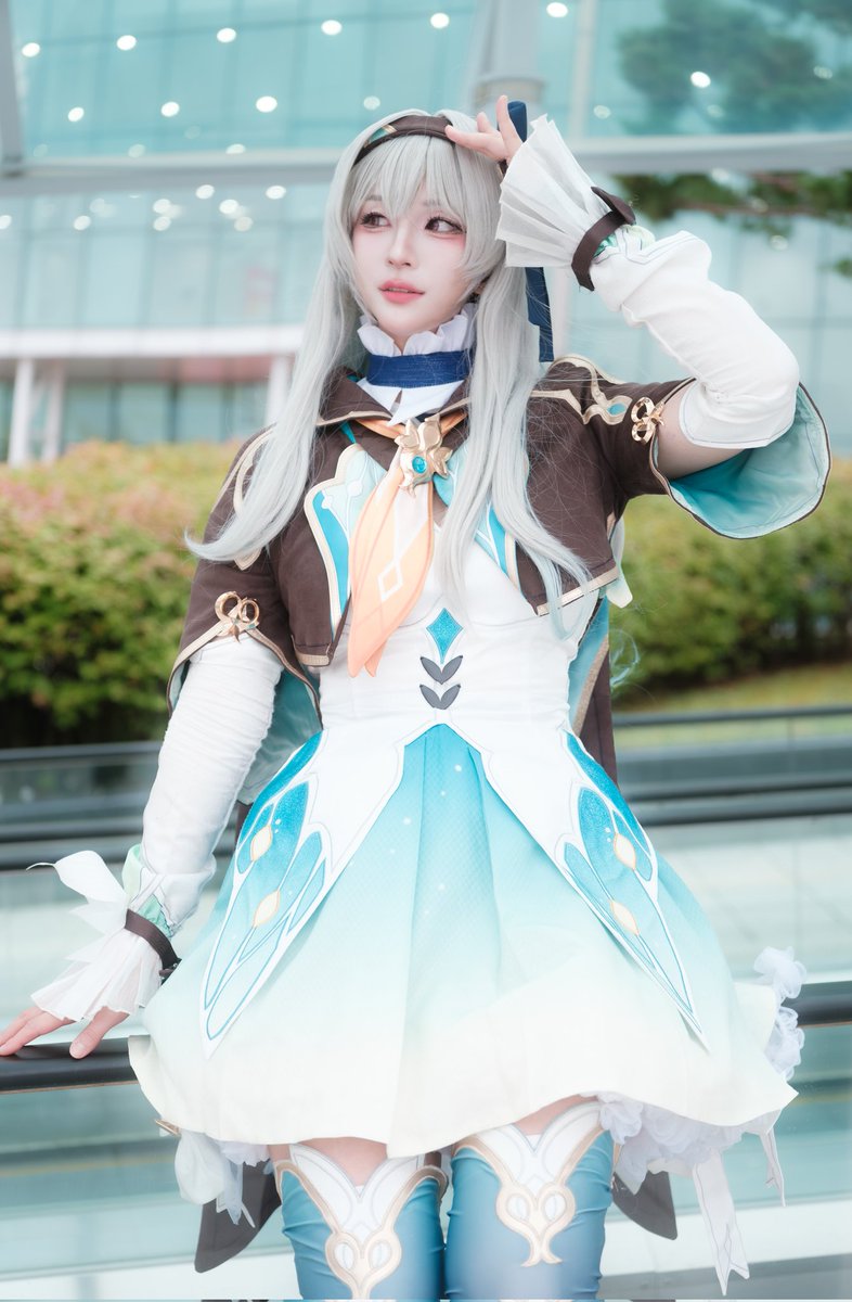 호요랜드 마지막날
친구들의 진짜 길잡이가 되었던 반디🔥❤️
불꽃놀이하고 싶었는데 겨울이다 힝
「붕괴스타레일-반디」
방울님 사진은 언제나 좋다(!)
#붕괴스타레일 #반디 #StarRail #Firefly #ホタル #星穹铁道 #HonkaiStarRail #cosplay #コスプレ