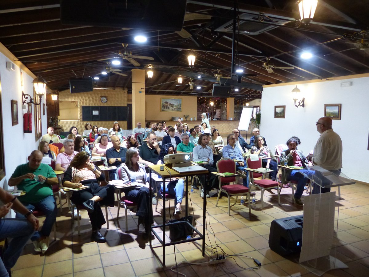 👤 Miguel Borra interviene en unas jornadas de delegados/as de CSIF en Córdoba para detallar las próximas movilizaciones de los/as empleados públicos: el Gobierno debe sentarse ya a negociar un nuevo acuerdo salarial. Participa también Germán Girela, presidente de <a href="/CSIFAndalucia/">CSIF Andalucía</a>