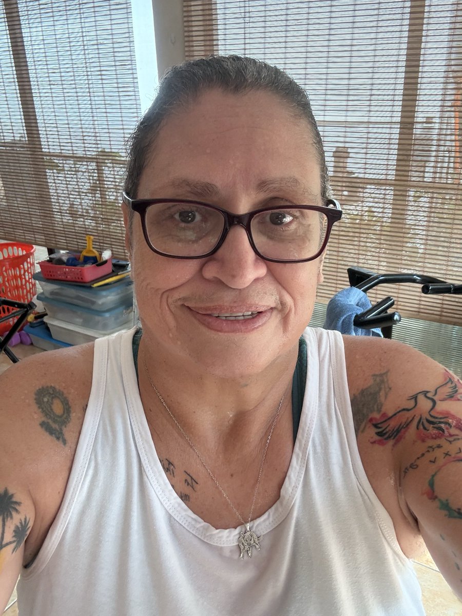 Ana_Jazmin2122's tweet image. “Exercise should be regarded as a tribute to the heart.” – Gene Tunney

#HomeWorkout #WorkoutComplete #NoExcuses #FitnessJourney