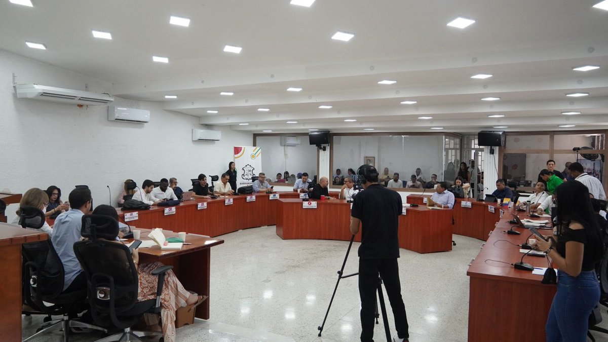 Concejodebaq's tweet image. 🔴🎥 Transmisión en vivo: Sesión Plenaria del Concejo Distrital de Barranquilla. 

📌 Elección Contralor General Distrito de Barranquilla - 2026 - 2029. 

📎 youtube.com/live/v5uRSO22_…