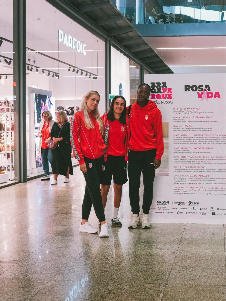 Modalidades_SCB's tweet image. Retratos que marcam.
As jogadoras das equipas de voleibol e futebol feminino do SC Braga visitaram a Exposição BOLD, no Braga Parque. A iniciativa está enquadrada no Outubro Rosa, mês dedicado à prevenção e deteção precoce do cancro da mama 🩷
#GanharComTodos