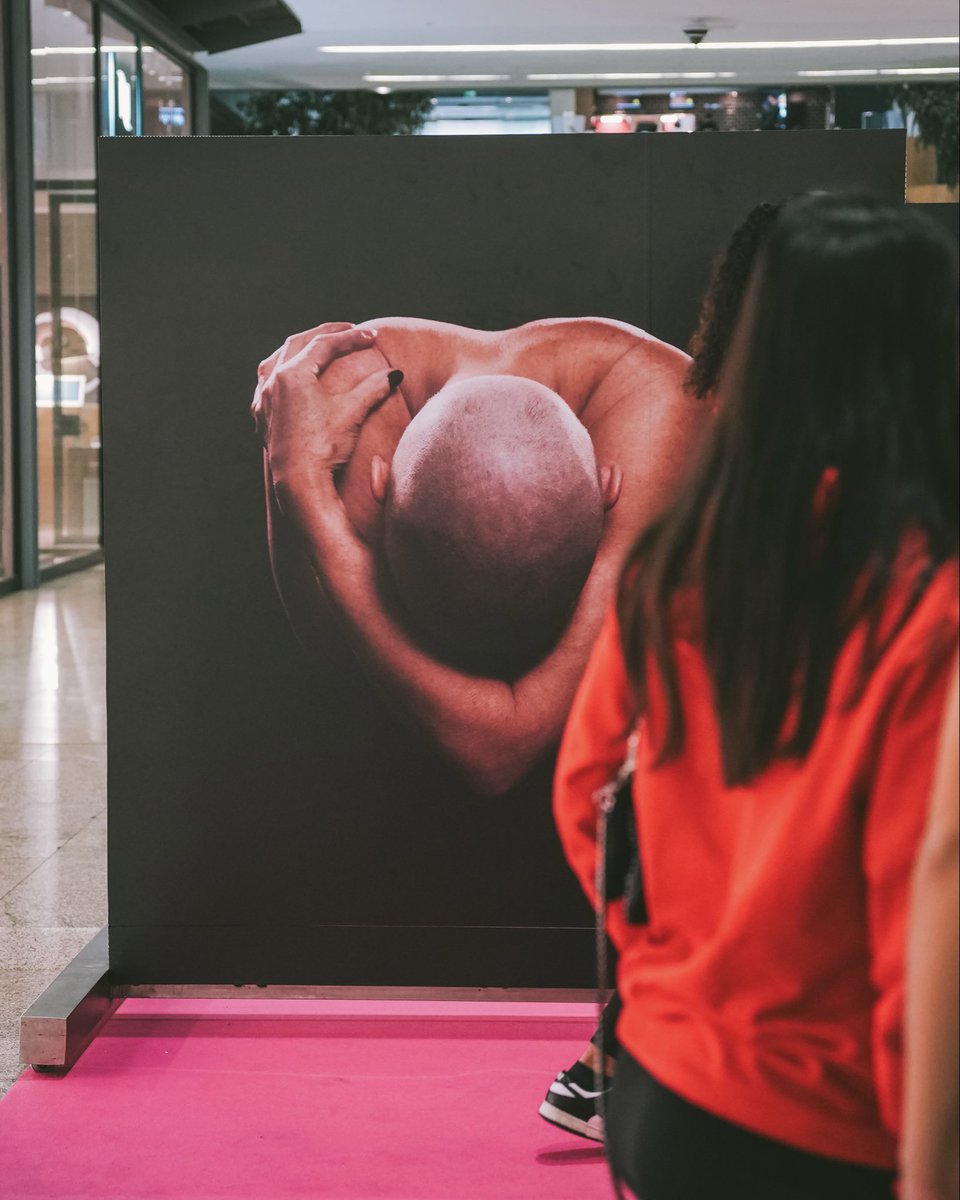 Modalidades_SCB's tweet image. Retratos que marcam.
As jogadoras das equipas de voleibol e futebol feminino do SC Braga visitaram a Exposição BOLD, no Braga Parque. A iniciativa está enquadrada no Outubro Rosa, mês dedicado à prevenção e deteção precoce do cancro da mama 🩷
#GanharComTodos