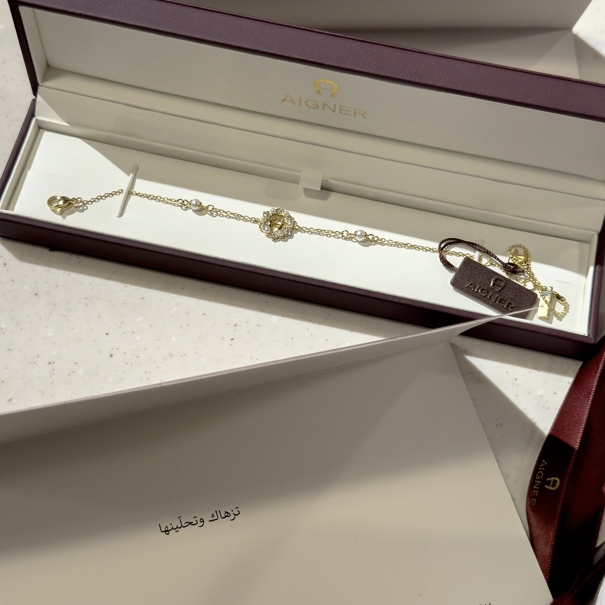 تهديني هداياك
وأنتِ أغلى هديّة 
          ♥️