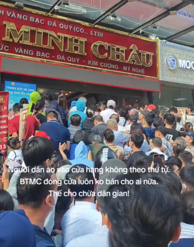 Athantonios tweet media