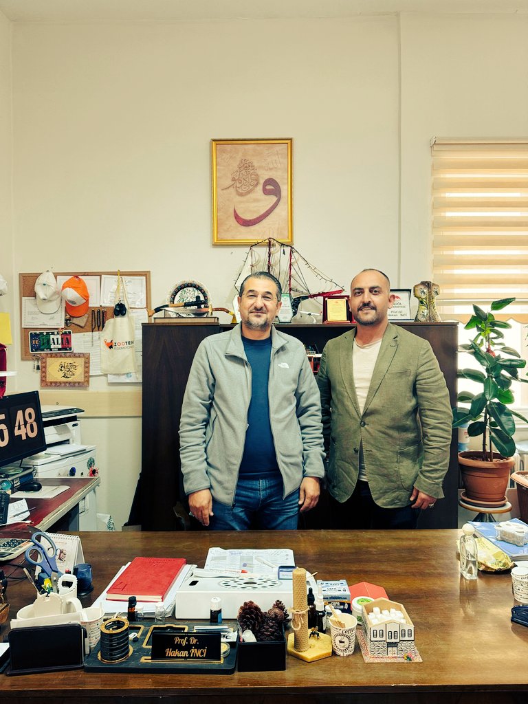 Derneğizin Bingöl Üniversitesi Danışman Hocamız  ile Tarım Akademisi Projesi Üzerine İstişare Gerçekleştirildi. 

Bingöl Memleket Sevdalıları Derneği olarak, Bingöl Üniversitesi öğretim üyesi Prof. Dr. Hakan İnci hocamızla birlikte “Tarım Akademisi” projemiz üzerine ön görüşme ve