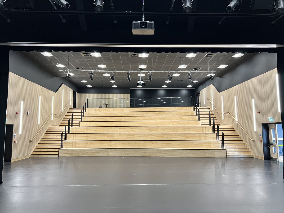 StylePartitions's tweet image. At Wallyford Learning Campus, Style enabled the main assembly and drama hall to be divided into 2 separate rooms as offering the campus greater flexibility to adapt the use of this central area.
tinyurl.com/2a7vpk5j
#flexibleworkspace #flexiblespace #moveablewall
#partition