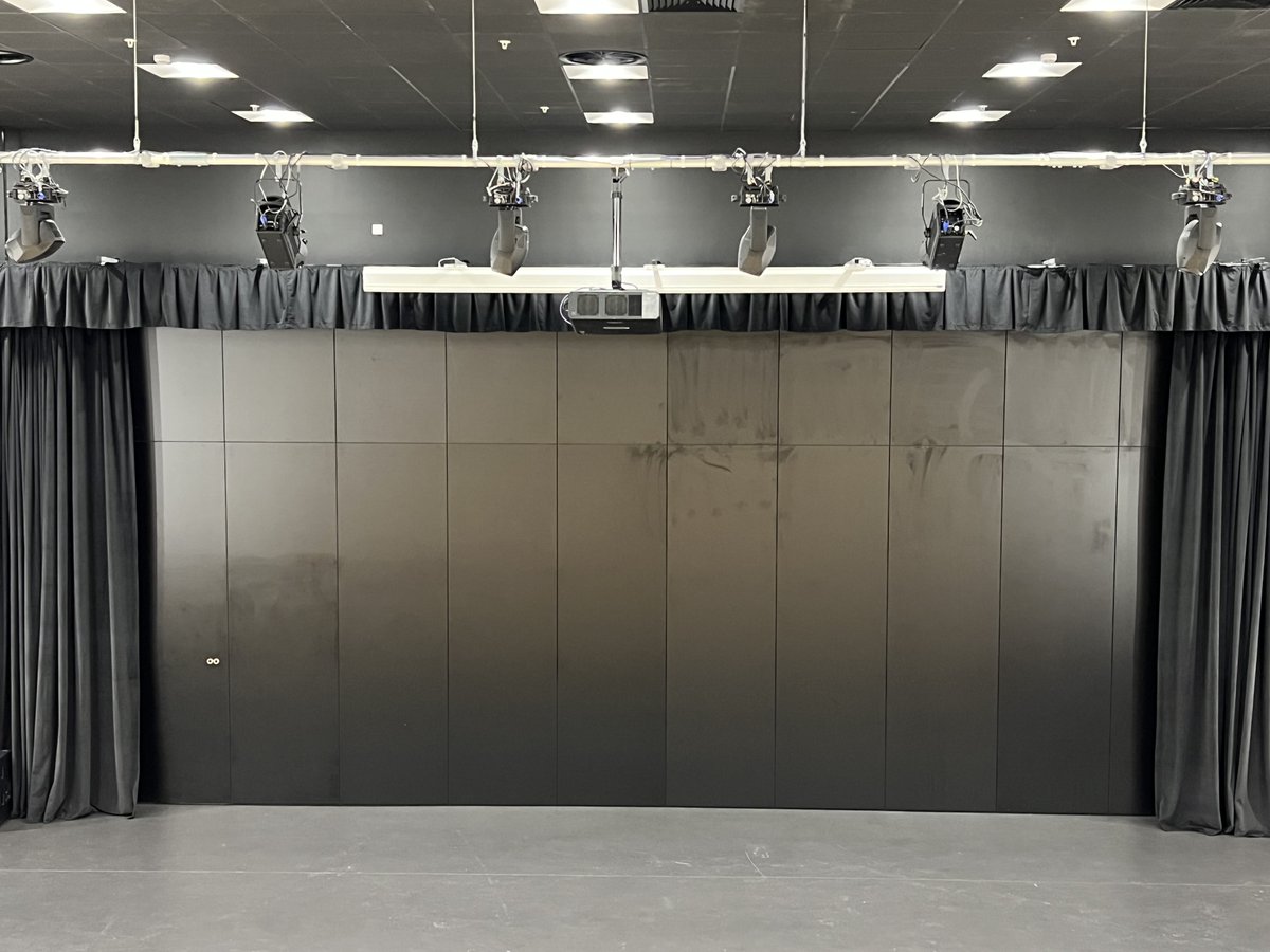 StylePartitions's tweet image. At Wallyford Learning Campus, Style enabled the main assembly and drama hall to be divided into 2 separate rooms as offering the campus greater flexibility to adapt the use of this central area.
tinyurl.com/2a7vpk5j
#flexibleworkspace #flexiblespace #moveablewall
#partition