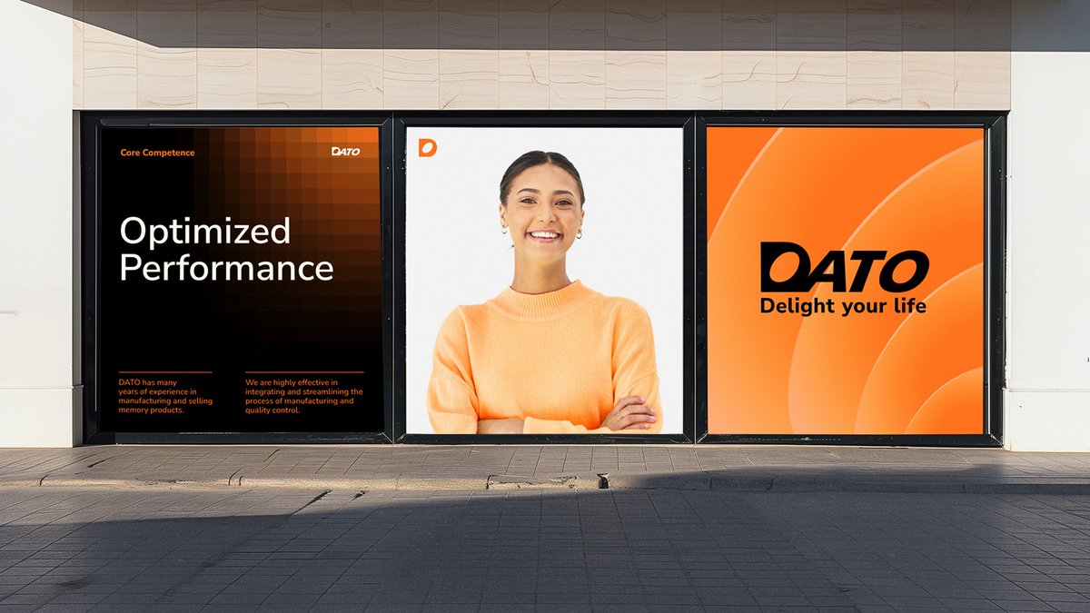 sungdiyen's tweet image. The new concept we built around was called “Sparkling Memory.”

It’s about the invisible connection between users and their digital experiences — that subtle spark when tech feels human.

#branding #SSD #storagedevice #identitydesign