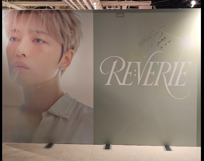 ジェジュン　サプライズでPOPUPに立ち寄って
パネルにサイン🤩
JAEJOONG POP UP STORE -The Path of RE:VERIE-
#渋谷モディ
#JAEJOONG　#ジェジュン #김재중 #金在中 #REVERIE #REVERIE_JAPAN