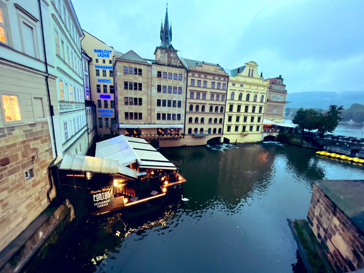 nirr_J's tweet image. Photo challenge: Show me a cityscape!