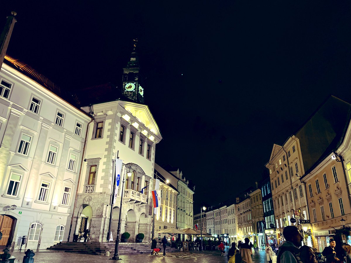 nirr_J's tweet image. Photo challenge: Show me a cityscape!