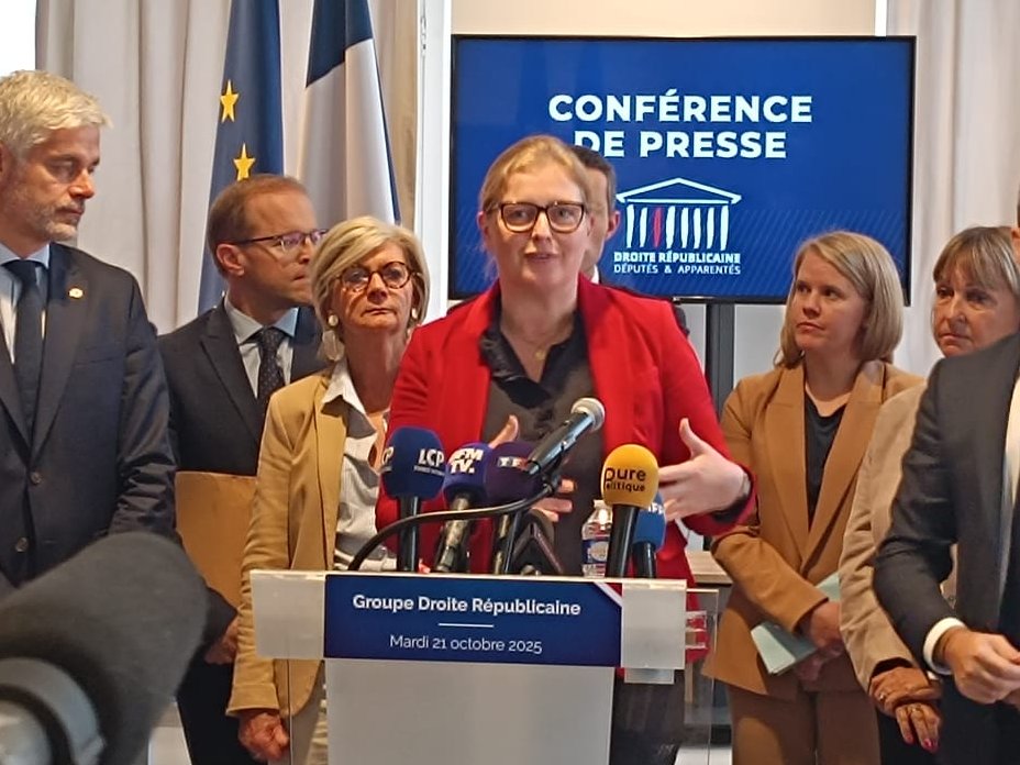 Ce matin, avec <a href="/droiterep_an/">Groupe Droite Républicaine</a>, nous avons parlé budget.
Priorités : valoriser le travail, lutter contre l'assistanat et contre la fraude. Et protéger les Français de la folie des impôts &amp; faire des économies. 
=> j'ai présenté mes pistes de suppression d'agences &amp;  comités divers.