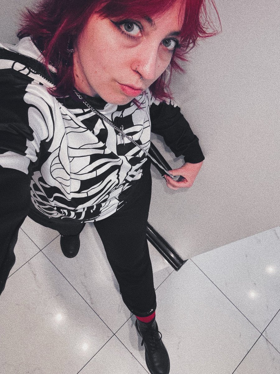 carpenoctem_art's tweet image. vsco filters for #pilotstwtselfieday 🙂‍↕️