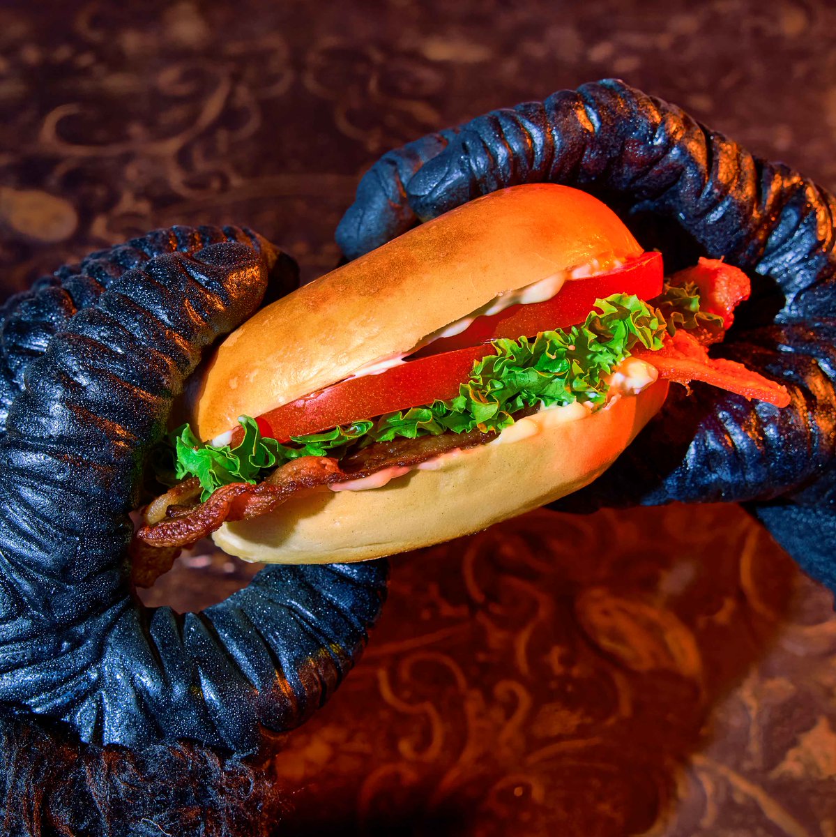 ManhattanBagel's tweet image. Hunger like a Monster? Only a BLT from Manhattan Bagel will do. 💥

#MonsterAppetite #LunchDoneRight #ManhattanBagel