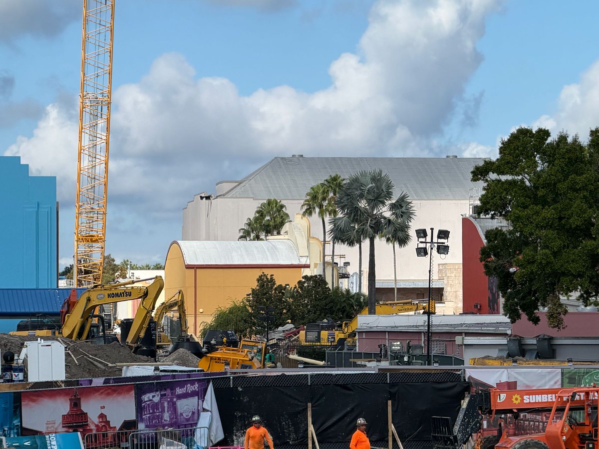 insideuniversal's tweet image. With the last coaster track piece gone, Hollywood Rip Ride Rockit is officially all demolished. @UniversalORL