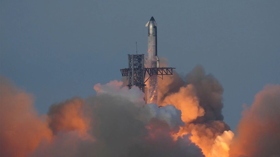 ProperGuide's tweet image. SpaceX successfully completes 10th demo launch of Starship, the world’s biggest rocket - devicedaily.com/pin/spacex-suc… #content