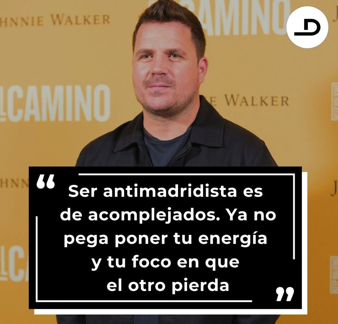 .<a href="/_danielmartin_/">Dani Martín</a> De acomplejados es dejar de serlo por vender alguna descarga más en Spoty o que algún ciervo pague una entrada para tus conciertos entre colegas. Te agradeceríamos todos que en futuras charangas que montes, no te pongas la camiseta del Atleti. Papafrita.