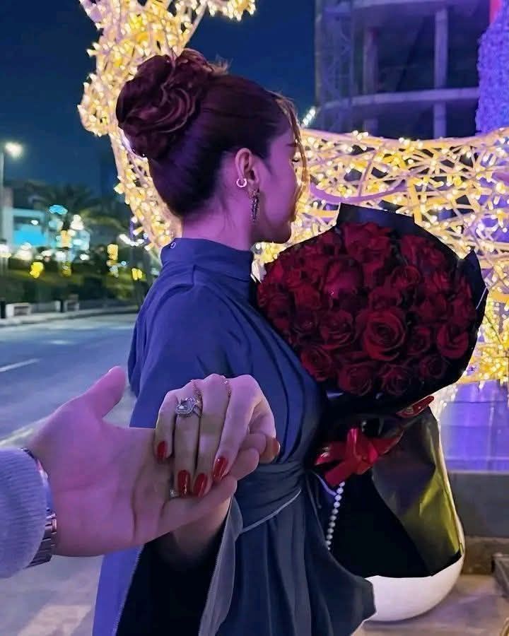 *أنــــت دائـــمــــاً بــقلبــــي  وأنـــا دائـــمــــاً أحبــــك.♥🫂*