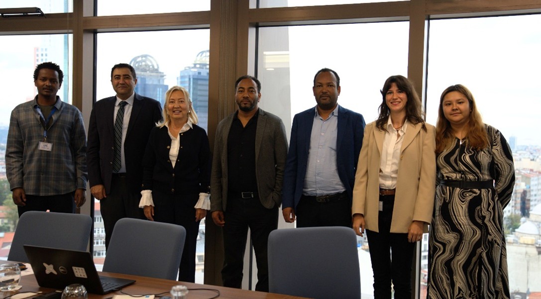Ethiopian delegation <a href="/MinistryofInno2/">Ministry of Innovation and technology Ethiopia</a> visited Istanbul for AI &amp; innovation exchange hosted by #UNDP ICPSD’s @SDG AI Lab and <a href="/UNDPEthiopia/">UNDP Ethiopia</a>.
💡 Trainings: AI for Gov Leaders &amp; Knowledge Work in the Age of AI
🏢 Visits: <a href="/BilisimVadisiTR/">Bilişim Vadisi</a> &amp; <a href="/ituTeknokent/">ITU ARI Teknokent</a>

go.undp.org/Ethiopia-Deleg…
