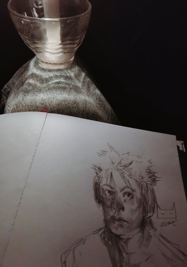 monomarv's tweet image. udah mau 5 jam mati lampu dikit lagi gua bangun candi