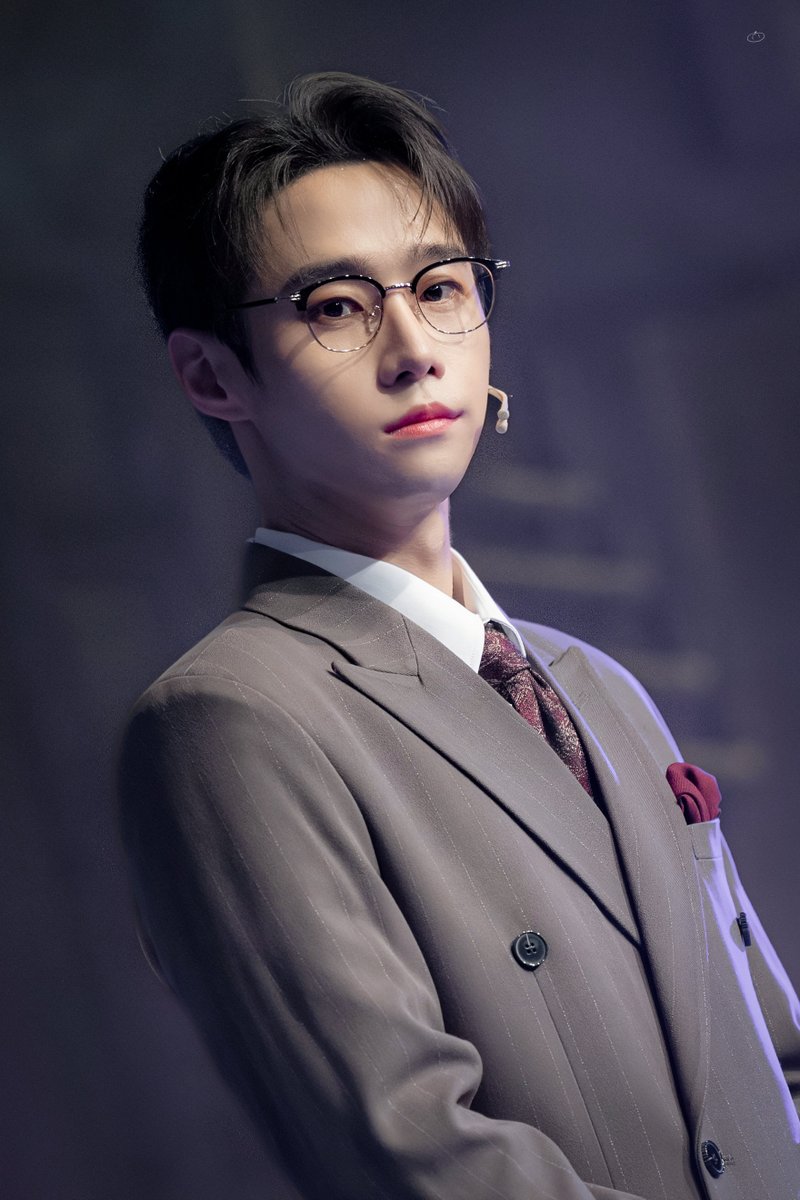 251021
보더라인 🗞️ 첫공 무대인사

🔫 페브러리, #박주혁