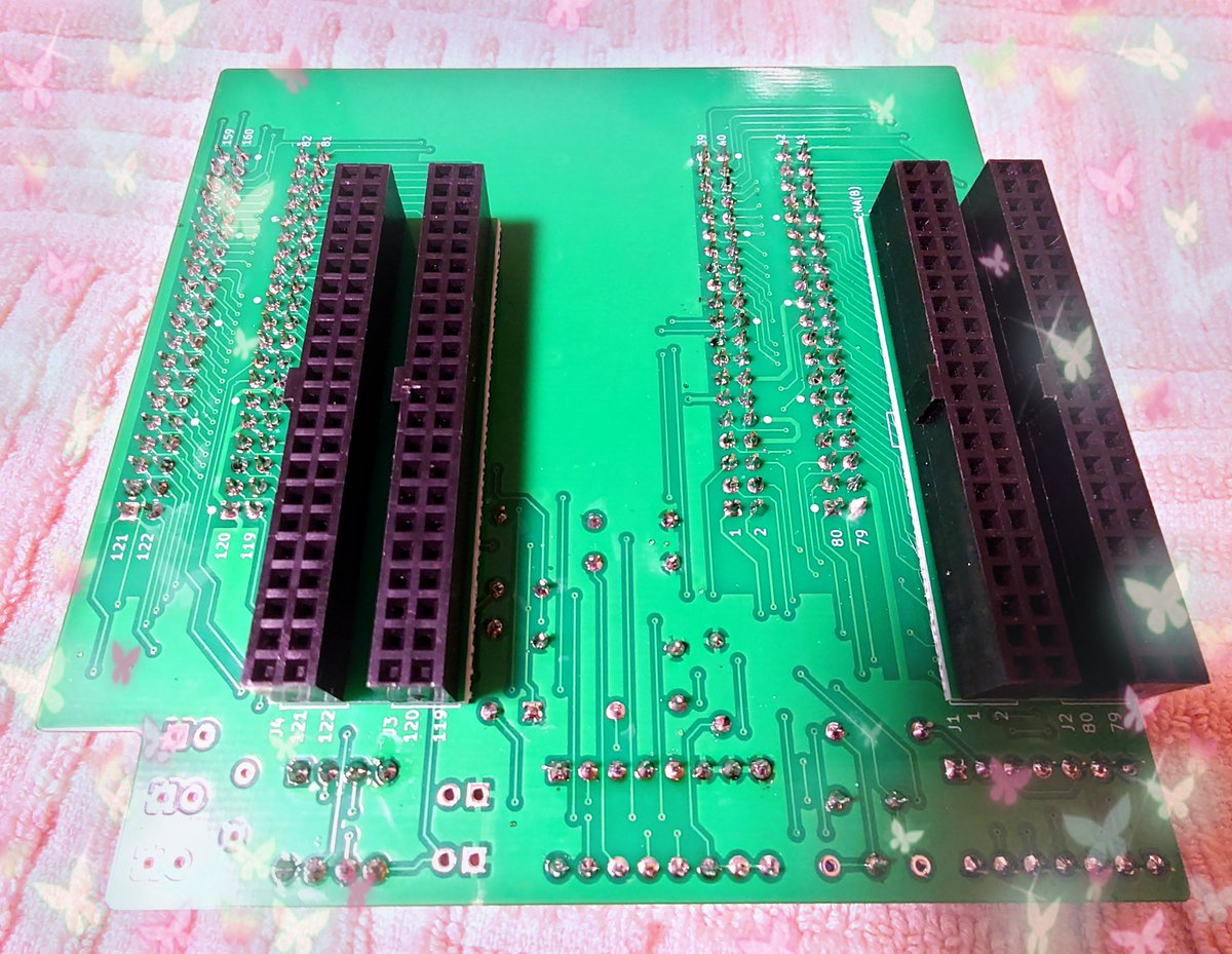 yuko_randall's tweet image. 電脳@ツボさん (のすけさん) の
CPicS1作ってみた🎵
dentsubo.net/circle/cpics1/
説明も親切丁寧凄まじくわかりやすく
めちゃ簡単すぎで感動✨
でもくっつける箇所多いからちょっと大変😅
久々で盛りすぎ芋ぽくなった箇所出たけど
完璧動いた👍
とりま差し替えして手持ちの🔋交換しつつ復活させてく💞