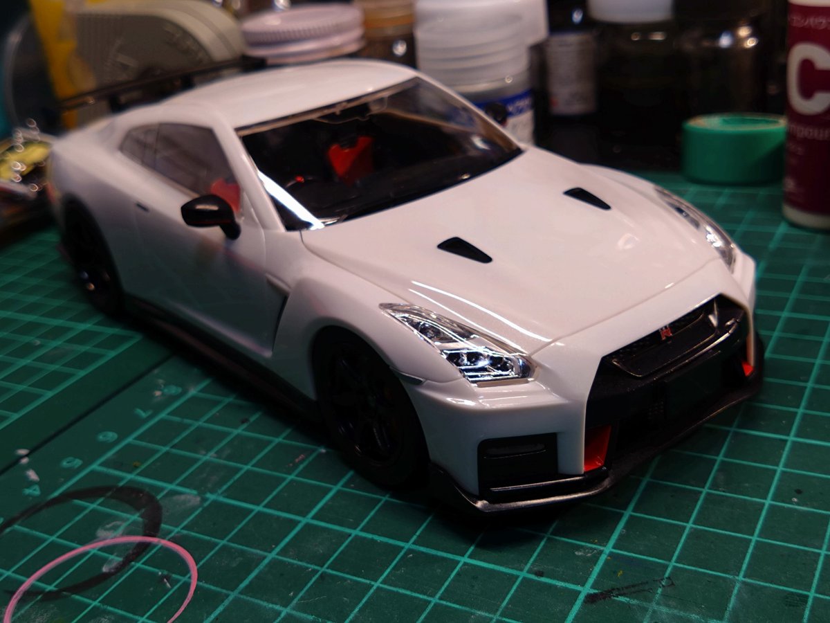 ボンネットを成型色のままコンパウンドで磨いてみました。
#楽プラスナップカー #アオシマ #楽プラスナップカーアンバサダー