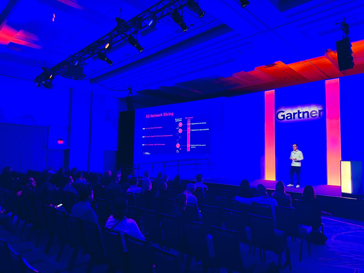 BevEve's tweet image. Live from Gartner® IT Symposium/Xpo™  - @MoKatibeh dives into 5G Network Slicing in Action, from Slicing-enhanced Voice to Purpose built coverage and Data enhanced slices.
And importantly, all three can be used at the same time 💡 
@TMobileBusiness Partner | Innovate25