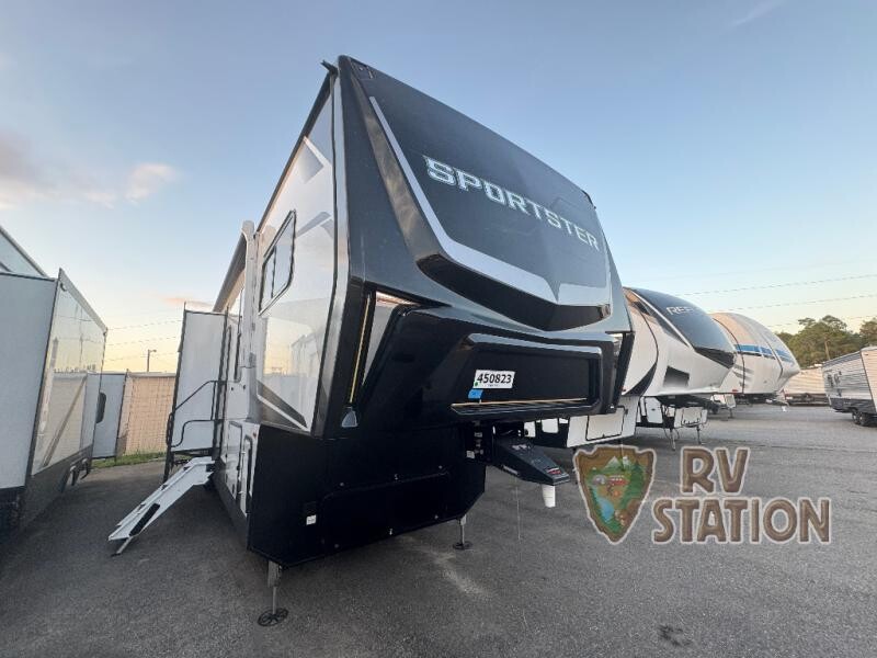 RVStationNac's tweet image. 💫✨ New 2026 KZ Sportster X 3914X is here! This one you have to see for yourself! Get ready for some wonderful adventures! 🍂🧡☕ We will see you soon! 🔗rpb.li/ERr4
#RVStationNacogdoches #AutoLeveling #FallCamping