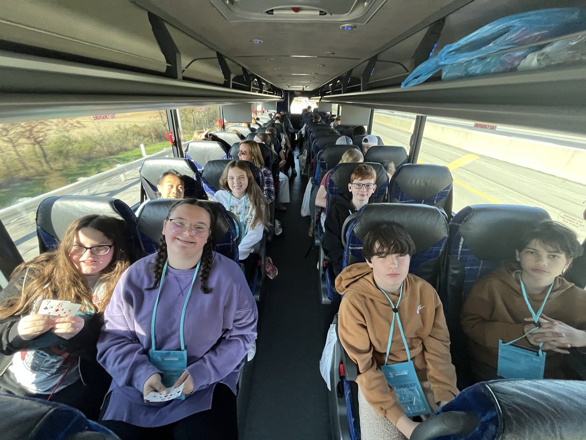 BunsoldMiddle's tweet image. Bus 2 officially on our way to lunch! #bus2 #gettysburg #arewethereyet #hangrykids #PennsylvaniaWilderness