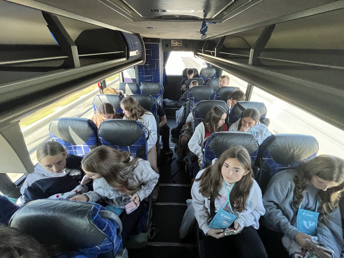 BunsoldMiddle's tweet image. Bus 2 officially on our way to lunch! #bus2 #gettysburg #arewethereyet #hangrykids #PennsylvaniaWilderness