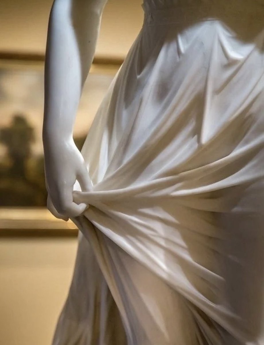 Y, de repente, el frío mármol cobró vida…