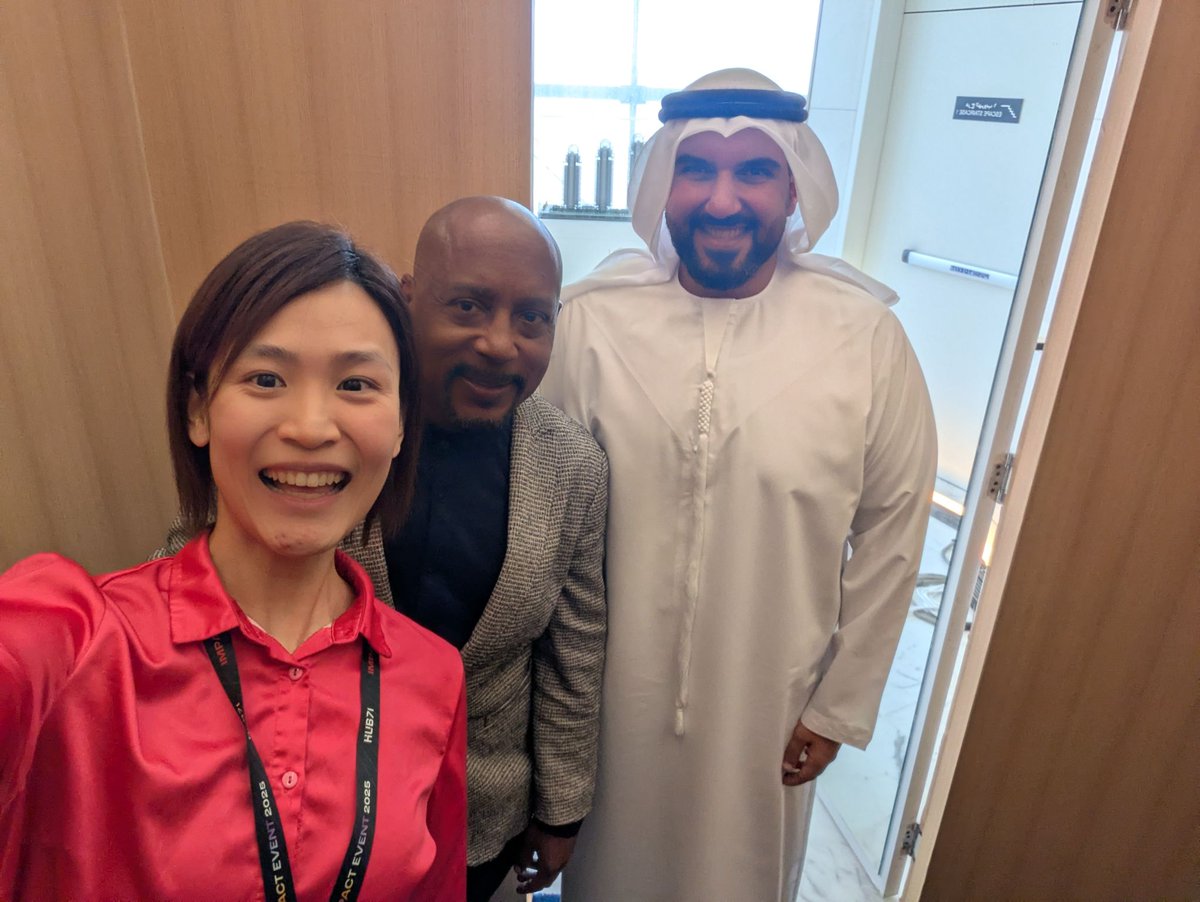 rachelhuml's tweet image. 🚀 Pitched Daymond John @TheSharkDaymond (Shark Tank ABC) @ABCSharkTank at Hub71 @hub71ad Impact Day — what a blast!

 ☕ He asked the kind of questions you only get from real entrepreneurs — and we loved every second.

#AbuDhabiTech #AI #Hub71 #EnergentAI 

(1/4)